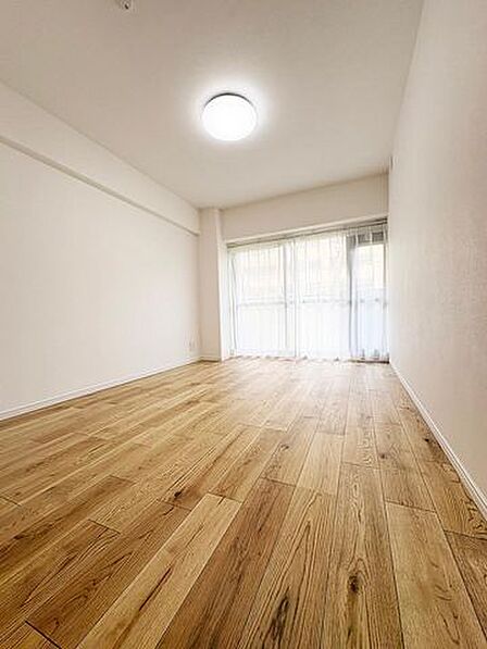 快適な睡眠時間は、明日への活力に繋がっていきます。適度な採光・通風を取り入れたお部屋にお気に入りのベッドを配置して、自分だけのこだわりの空間に仕上げてみましょう。
