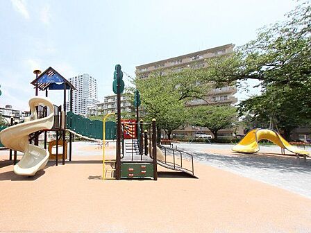 東品川公園 徒歩1分。 90m