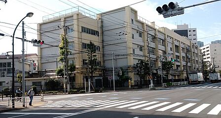江東区立枝川小学校 徒歩13分。 990m