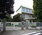 周辺：杉並区立杉並和泉学園新泉和泉小学校 徒歩6分。 460m