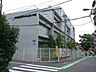周辺：渋谷区立代々木山谷小学校 徒歩10分。 760m
