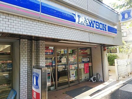 ローソン代々木一丁目店 徒歩3分。 220m