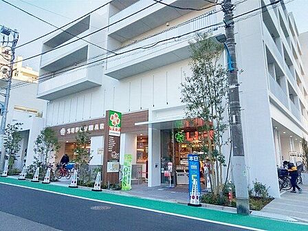 ライフ市谷薬王寺店 徒歩5分。 390m