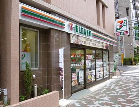 セブンイレブン新宿山吹町店 徒歩2分。 160m