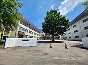 小学校「帯広市立柏小学校まで1243m」