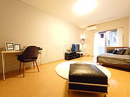 東急東横線 代官山駅 徒歩5分の賃貸マンション 1階1Kのリビング/ダイニング