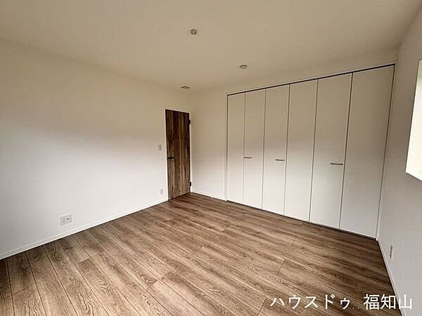 洋室を拡大表示