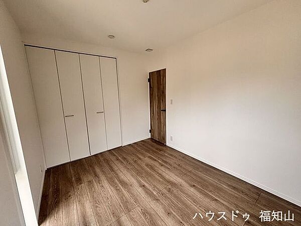 洋室を拡大表示