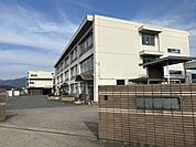 修斉小学校 390m