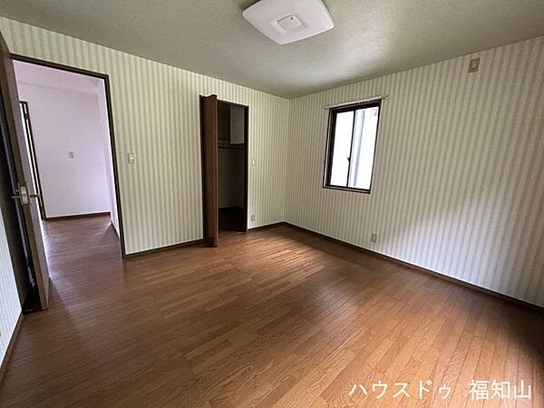 寝室を拡大表示