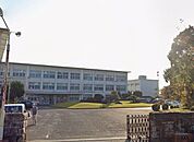 三重県立四日市商業高等学校 630m