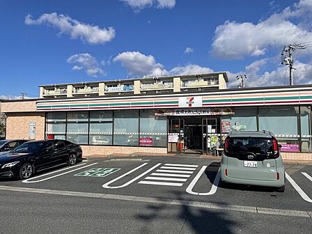 セブンイレブン笹川9丁目店入りやすい 690m