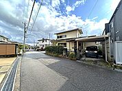 アビオシティ加賀 【リフォーム中】前面道路は6ｍあります。駐車が苦手な方もスムーズに駐車可能です。 1500m