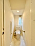 【現況販売】1階トイレです。