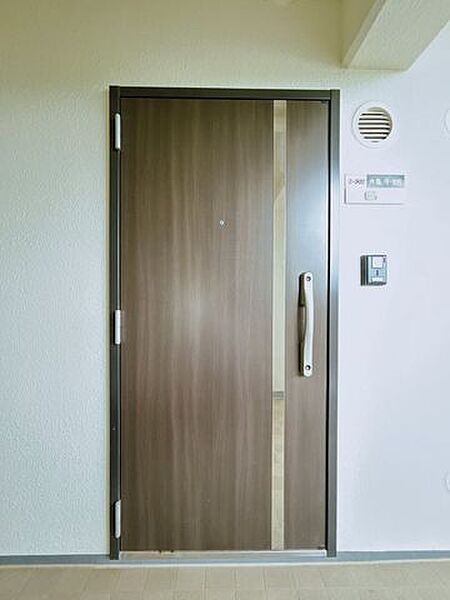 玄関を拡大表示