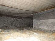 中古住宅の3大リスクである、雨漏り、主要構造部分の欠陥や腐食、給排水管の漏水や故障を2年間保証します。その前提で床下まで確認の上でリフォームし、シロアリの被害調査と防除工事もおこないます。