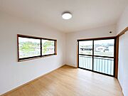 【リフォーム済】2階洋室です。