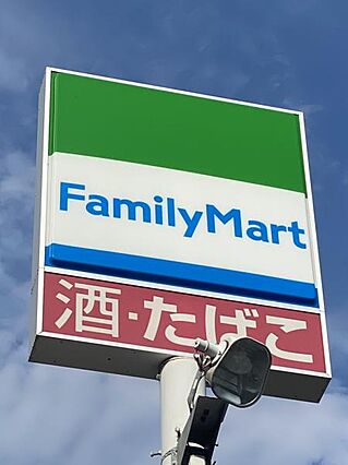 ファミリーマー...