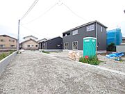 【3号棟】 ◆土地／294.77平米（通路部分含む）◆建物／103.68平米