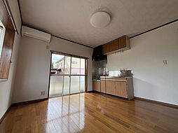 くじらはうす D 1階2DKのリビング/ダイニング