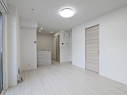 ルミナスプレイス 2階1LDKのリビング/ダイニング