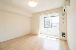 ルーツショア III 1階1Kのリビング/ダイニング