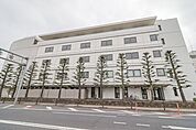 伊勢崎市役所 784m
