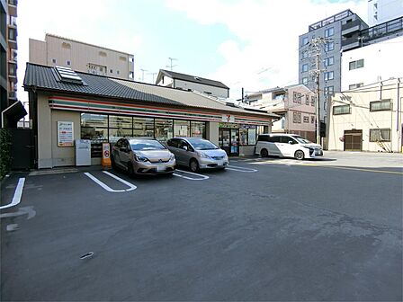 セブンイレブン 京都出世稲荷前店(528m)