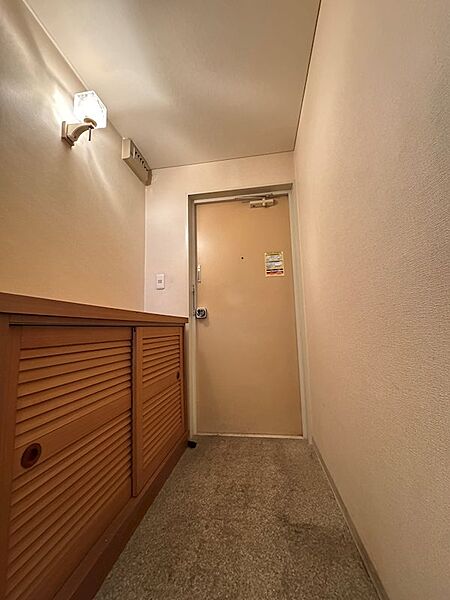 玄関を拡大表示