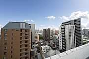 バルコニーからの眺望です。11階部分につき、眺望良好です。
