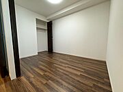 引き戸の洋室なので圧迫感もなく広さを最大限に活用いただけます！