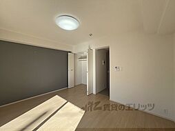 エクセル宝塚 102 1階ワンルームのリビング/ダイニング