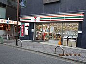 セブンイレブン阪急茨木市駅東店 徒歩5分。 340m