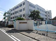高槻市立奥坂小学校 徒歩26分。 2050m