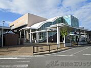 岸辺駅 徒歩15分。 1190m
