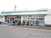 ファミリーマート 高槻浦堂店 徒歩3分。 210m