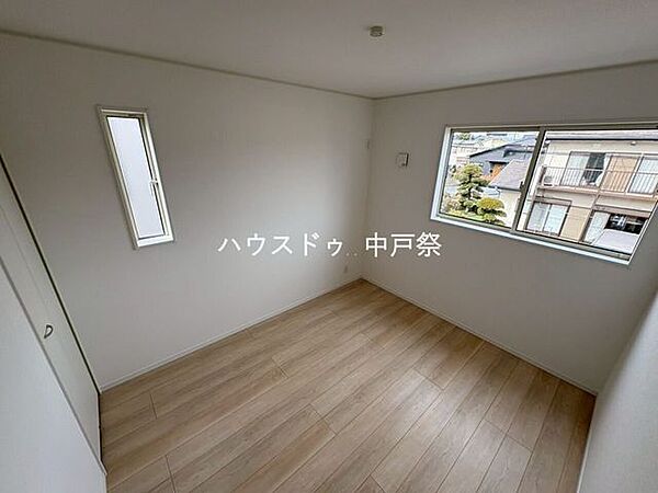 洋室を拡大表示
