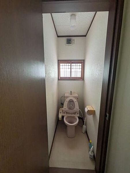 トイレを拡大表示
