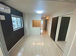 Priol Crecia 2階2LDKのリビング/ダイニング