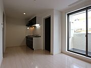 ※掲載写真は同マンション別部屋参考写真となります。