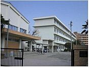 小学校「広島市立祇園小学校まで824ｍ」