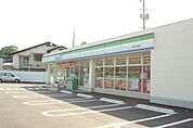 コンビニ「ファミリーマート広島落合店まで338ｍ」