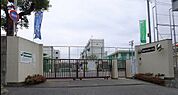 小学校「広島市立戸坂小学校まで610ｍ」