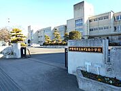 小学校 700m 伊勢崎市立あずま南小学校
