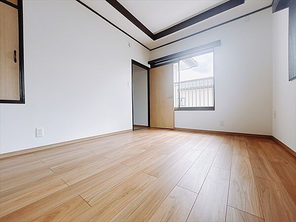 洋室を拡大表示