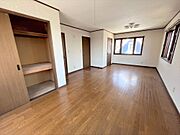 【2階洋室】全居室収納付きで荷物をすっきり片付け、お部屋を広く使えます♪※2026年7月撮影