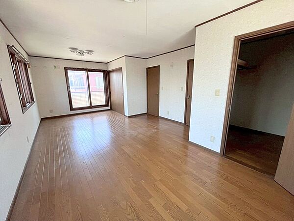 洋室を拡大表示