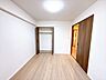 洋室：各居室に収納スペースあり◎お部屋がすっきり片付きます。