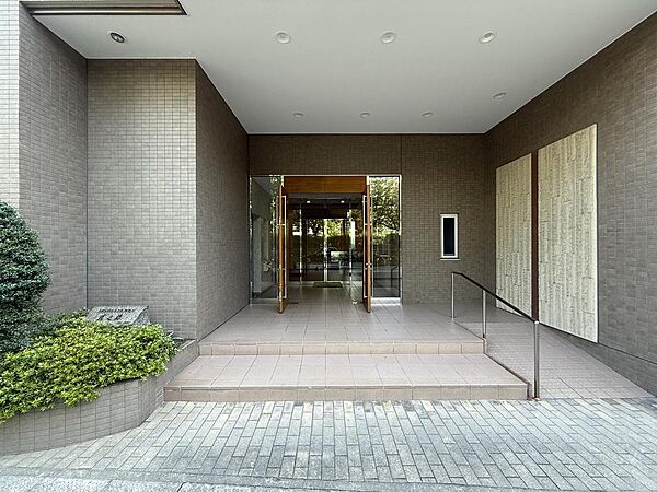 エントランスを拡大表示