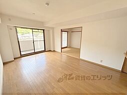 ローレルスクエア登美ヶ丘第I期1番館 402 4階3LDKのリビング/ダイニング